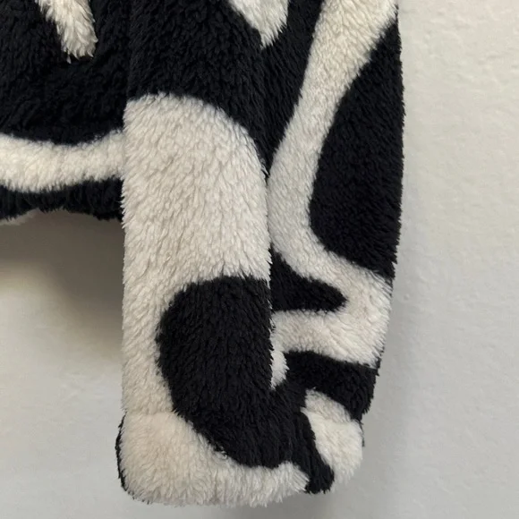 Thread & Supply Black and White Fuzzy Zip Jacket - Picture 7 of 12